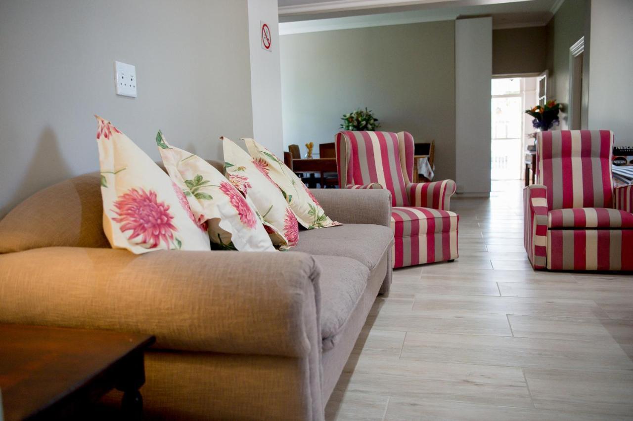 Plumbago Cottages Робертсон Екстериор снимка