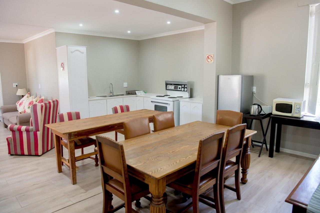 Plumbago Cottages Робертсон Екстериор снимка
