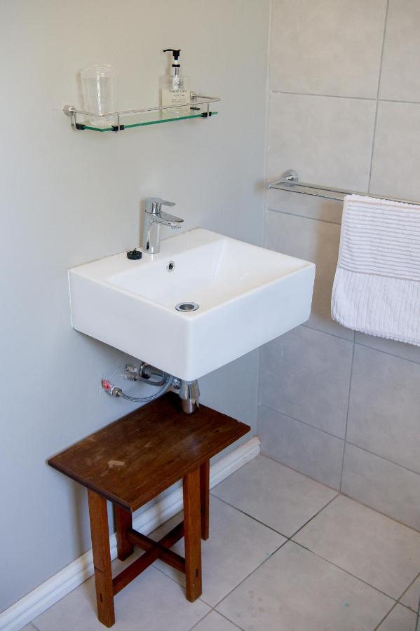 Plumbago Cottages Робертсон Екстериор снимка