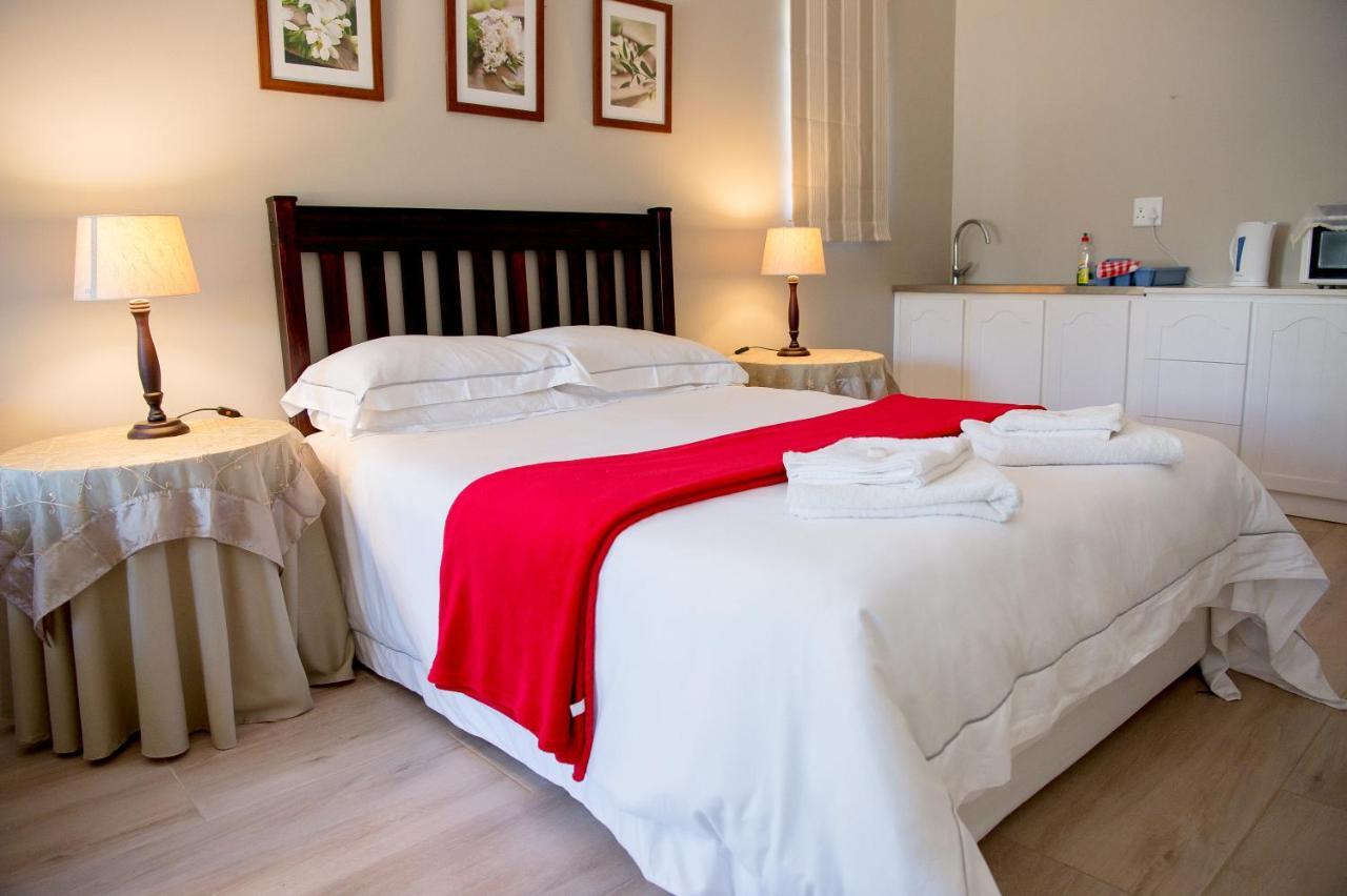Plumbago Cottages Робертсон Екстериор снимка